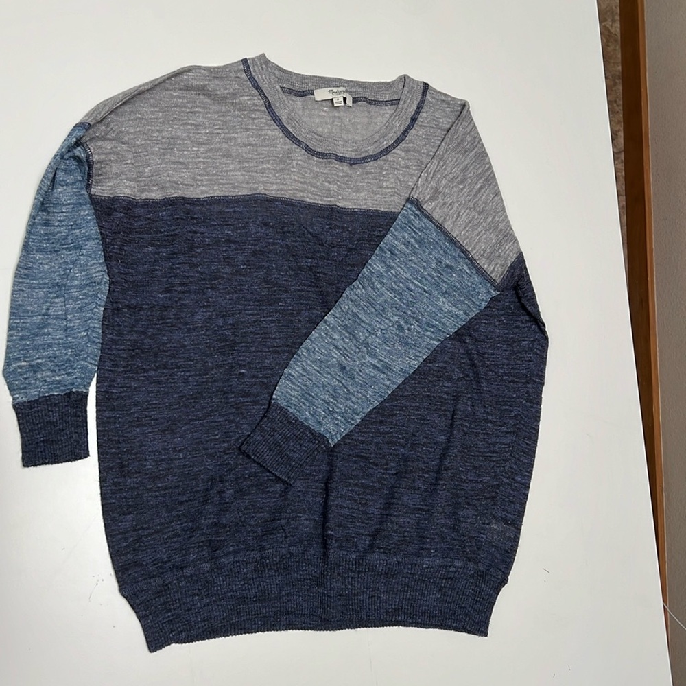 Madewell. Size small. 3/4 sweater. Blue/grey